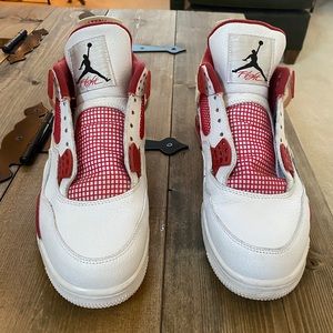 Jordan 4 Retro “alternate 89”